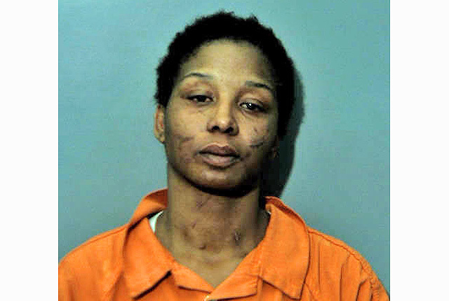 Woman arrested after allegedly stabbing boyfriend