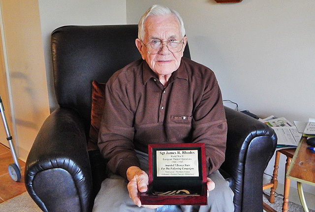 WWII soldier remembers storming beach, says true heroes in Europe still’