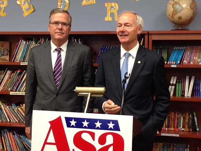 Jeb Bush stumps for Hutchinson
