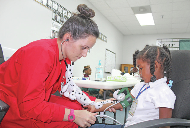 HIPPY hosts health screening event