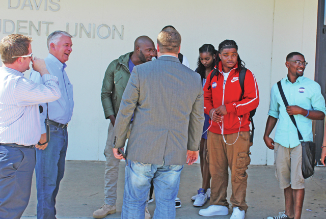 James Lee Witt campaigns at UAPB