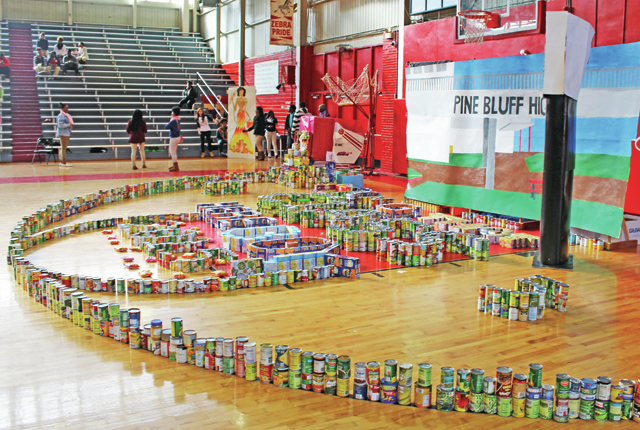 Pine Bluff High School students donate food for the hungry