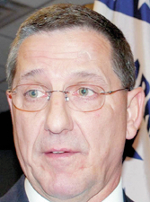 Hutchinson to name new state police director