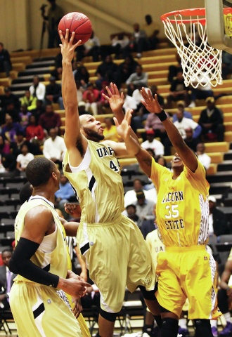 Not So Solid Gold: Lions find no answer for Braves, drop third straight