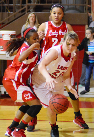 Lady Owls contain Gardner, top Lady Pirates