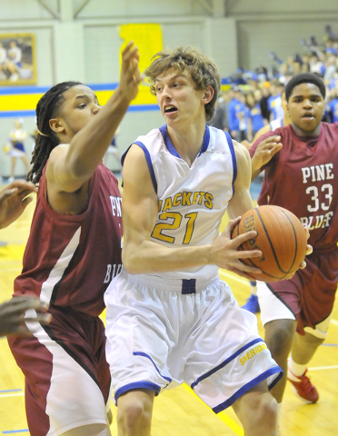 Hot-Hand Zebras: PB shoots 50 percent in road win