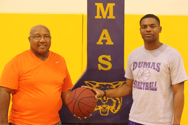 Smooth Transition: Harris to take over for retiring Hendrix