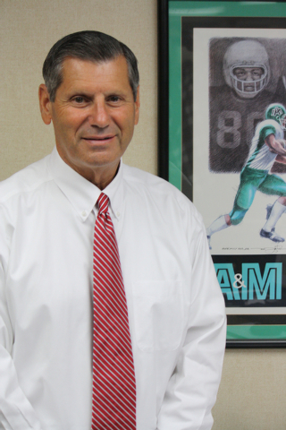 Fakouri to be inducted into officials HOF