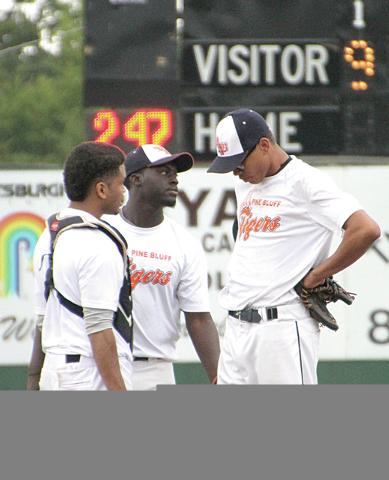 Wild Finish: Tigers nearly overcome big hole in championship