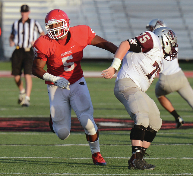 Dean signs agreement with Razorbacks