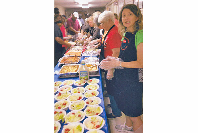 Jefferson County Republican Women feed homeless veterans