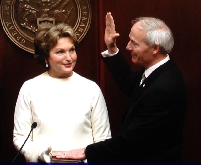 Hutchinson sworn in as governor
