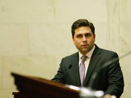 Senate approves governor’s tax cut