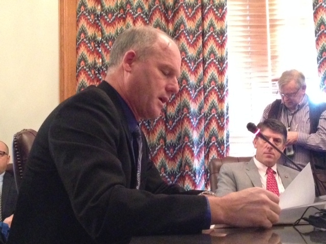 Governor’s health care plan clears panel; funding for private option advances
