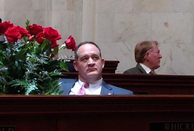 Guns, anti-discrimination ordinances, lottery on session agenda