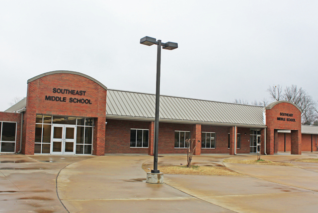 Pine Bluff School Board to vote on closing schools