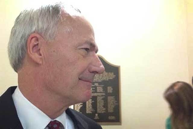 Hutchinson tells highway funding panel to consider political realities