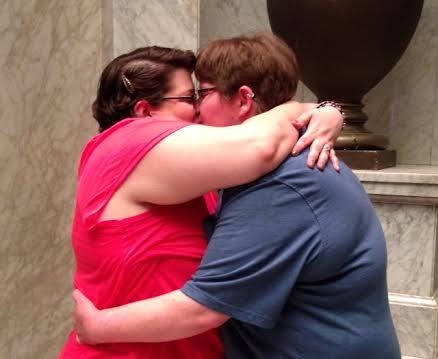 Van Buren County clerk takes stand against same-sex marriage licenses, later relents