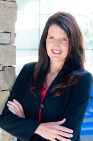 Simmons names Compton executive VP
