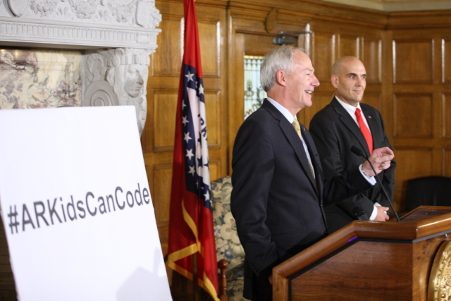 Governor says coding just start of computer education