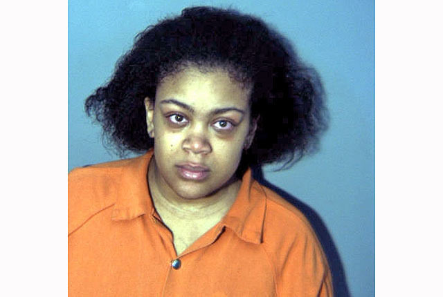 Child sleeping outside leads to mother’s arrest