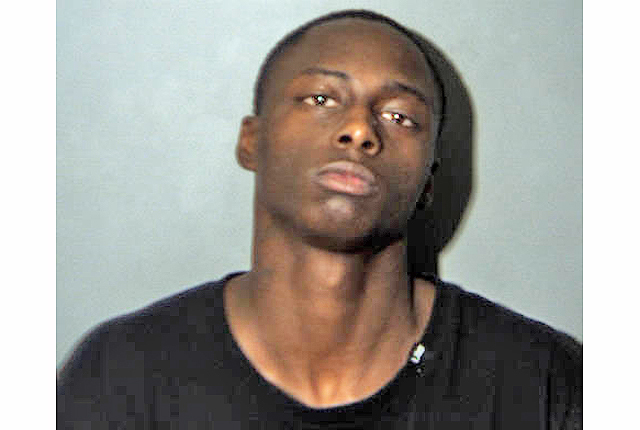 Man on probation arrested on weapons charge