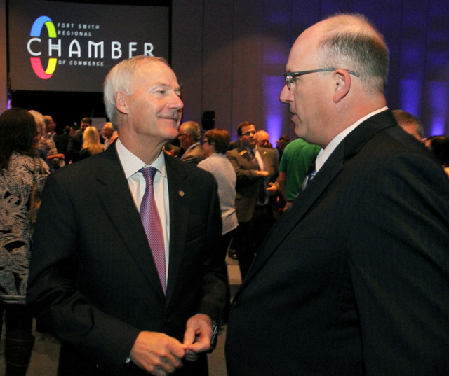Governor touts economic growth, urges hard work