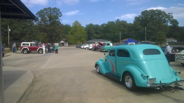 WH rehab hosts car show, cookout