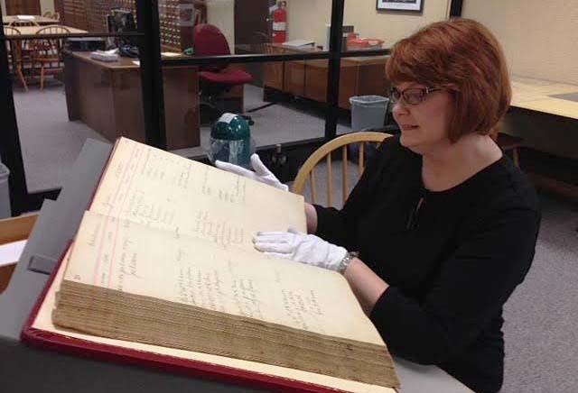 Official: Arkansas only state with no requirement to archive government records