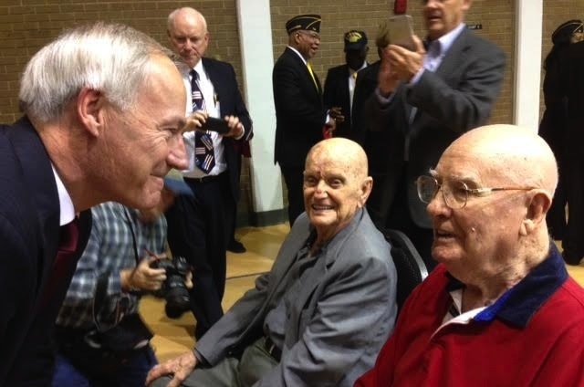 Hutchinson honors veterans in ceremony
