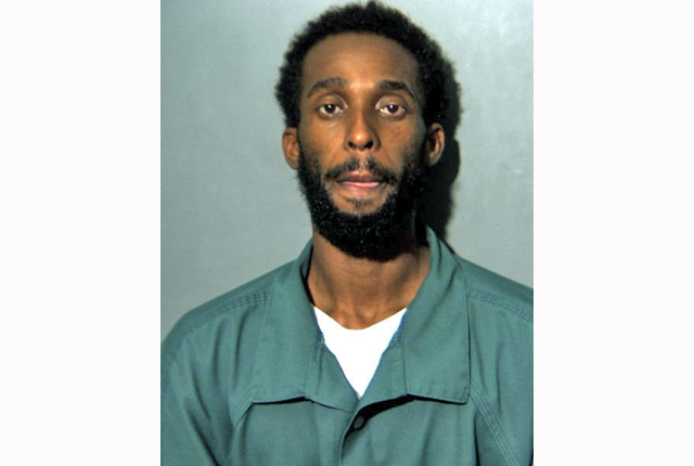 Cash-only bond set after allegedly stolen gun found in vehicle