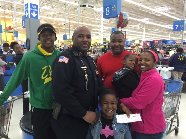 FOP Spreads Christmas cheer at Walmart Sunday