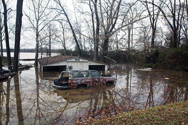 Swan Lake residents coping with rising water