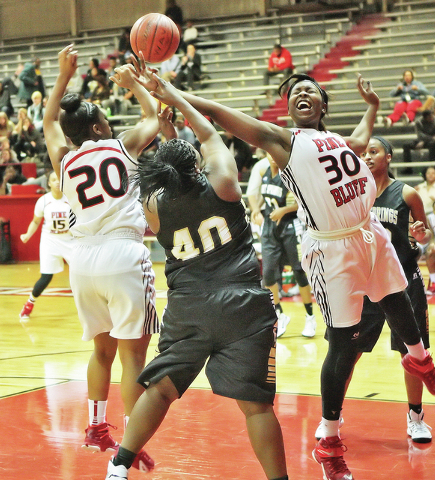 Preps Roundup: Fillies squeak by Lady Trojans