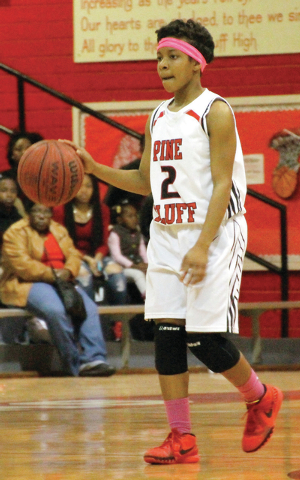Fillies overcome sluggish start