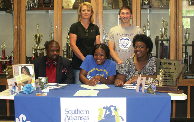 Star City’s Harden headed to Lady Riders
