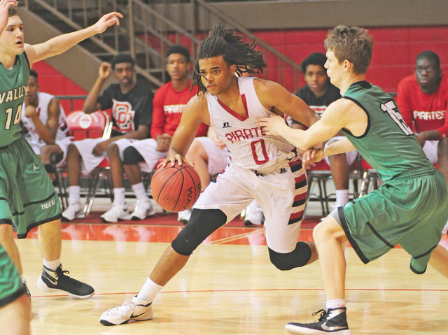 Pirates edge Tigers to close classic