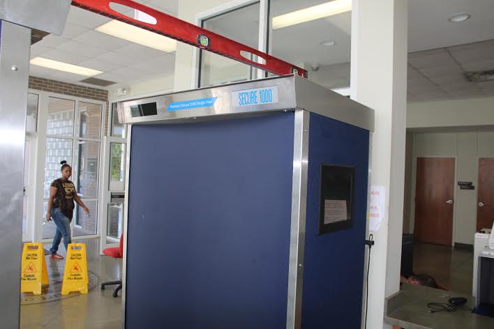 New full body scanner installed in district court building