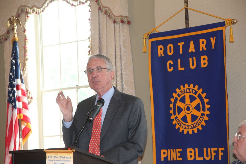 Zook promotes Ballot Issue 3 for economic development