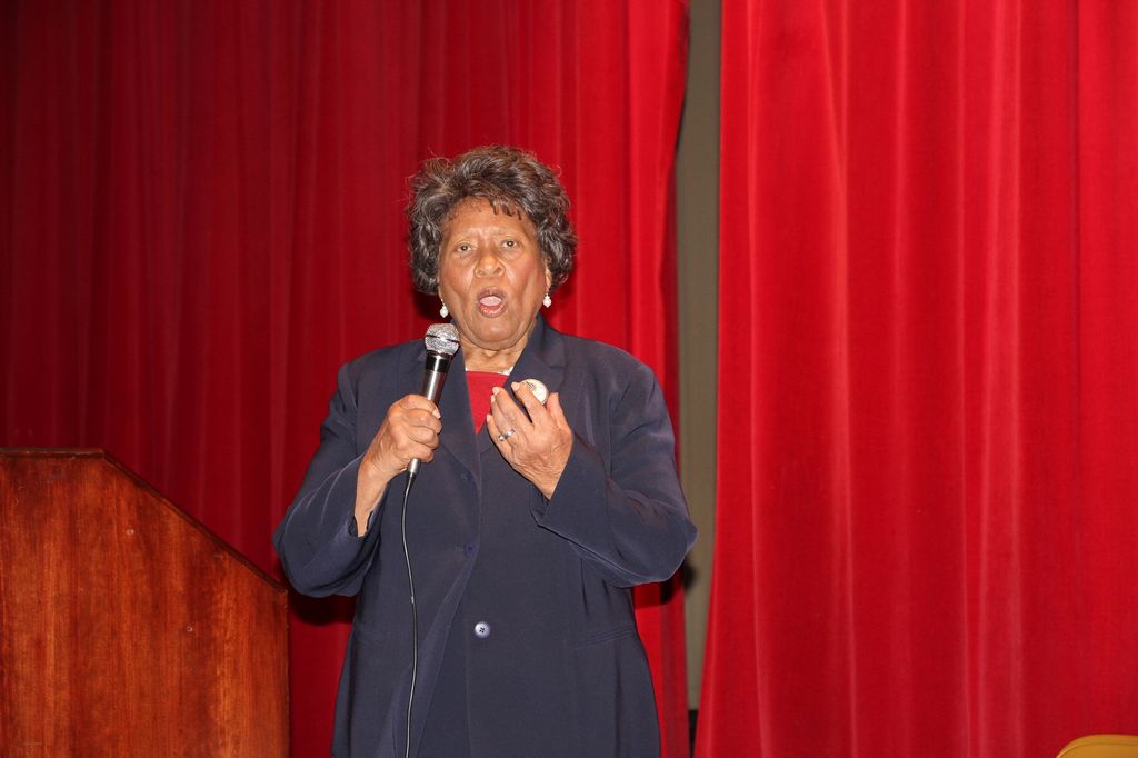 Former surgeon general Elders touts education as key to life