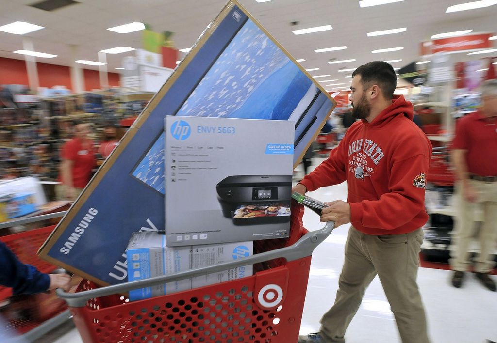 Black Friday deals draw shoppers across PB, nation