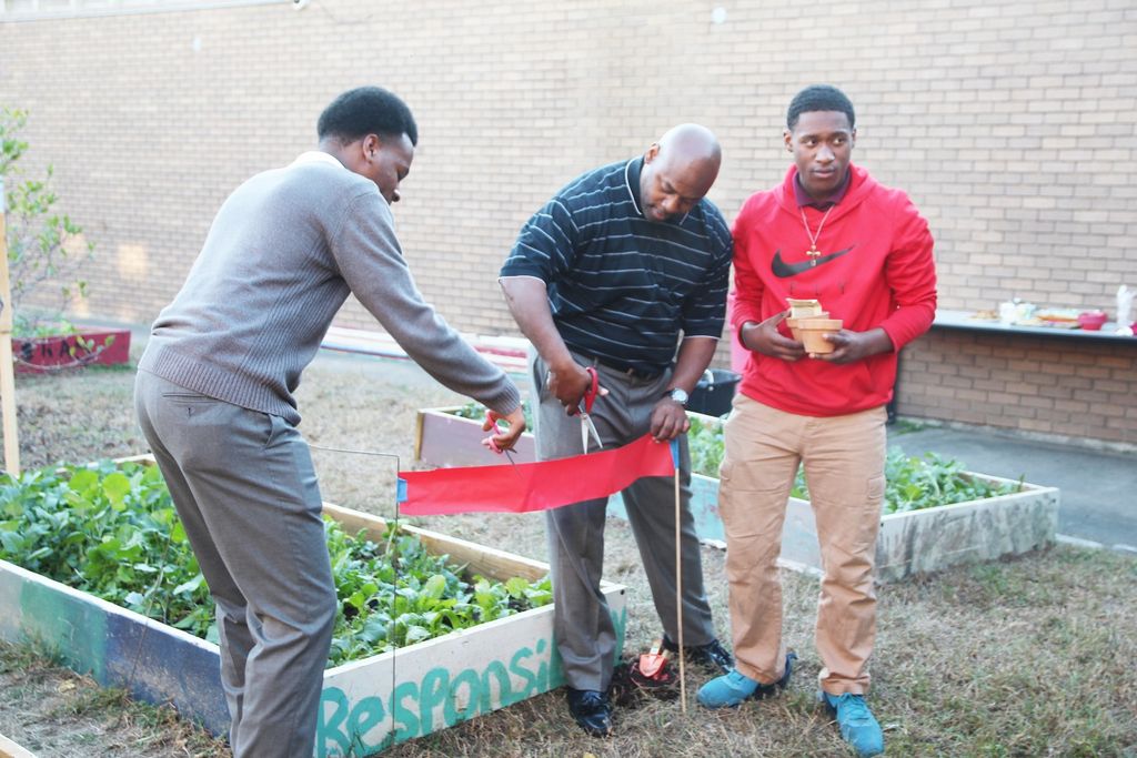 Pine Bluff High School students showcase new garden, greenhouse
