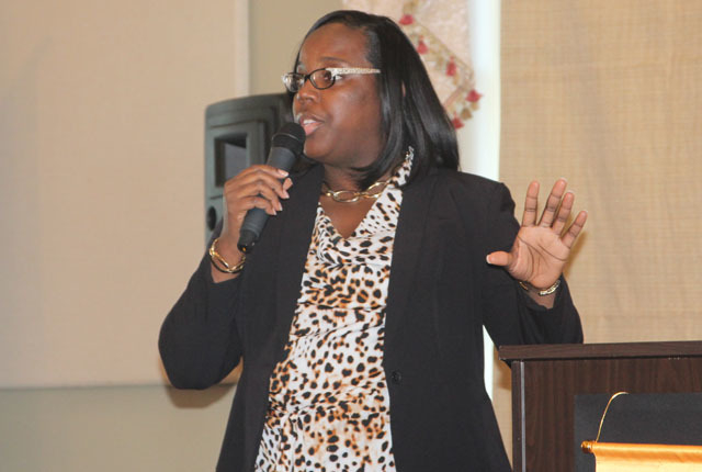 School literacy coach asks for volunteers to help kids read