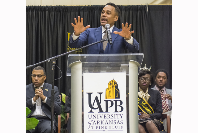 Hill Harper talks physics, courage