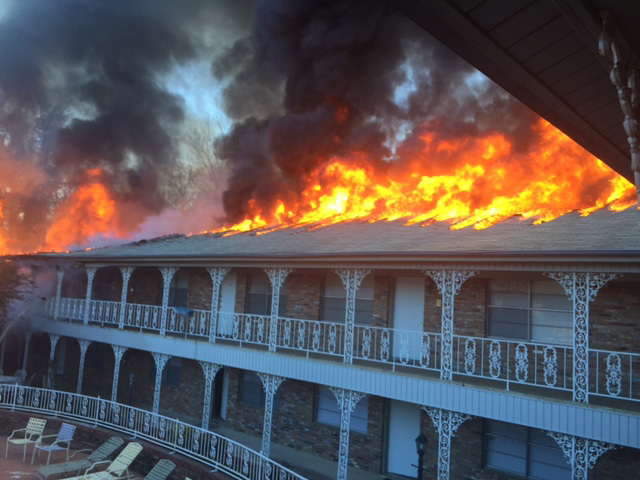 Fire destroys apartment complex; no one injured