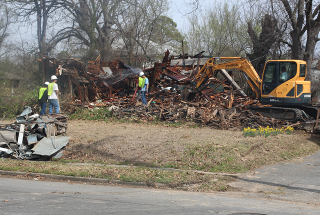 Another abandoned house torn down as program to improve Pine Bluff continues