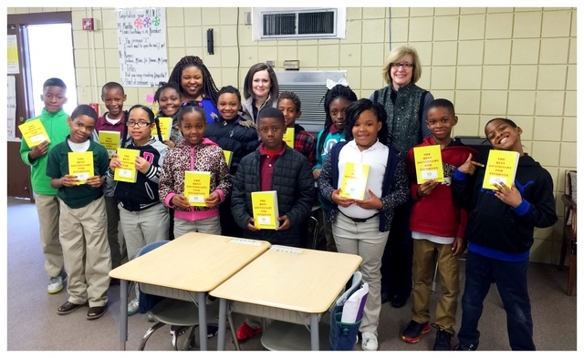 Rotary Club donates dictionaries to school