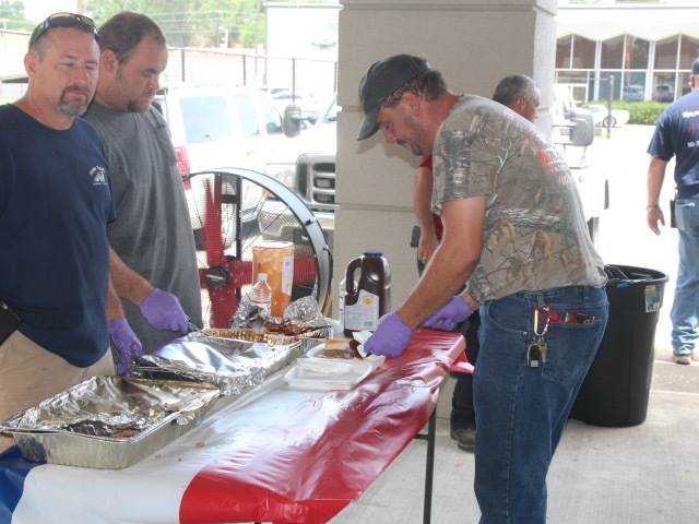 EASI serves lunch to first responders Tuesday