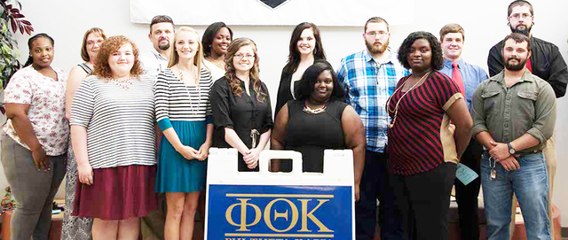 SEARK PTK Honor Society members