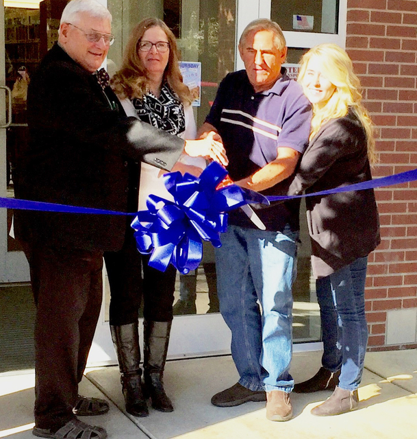 Redfield library expands hours